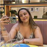 Profesora titulada en Magisterio de Educación Infantil, con experiencia.